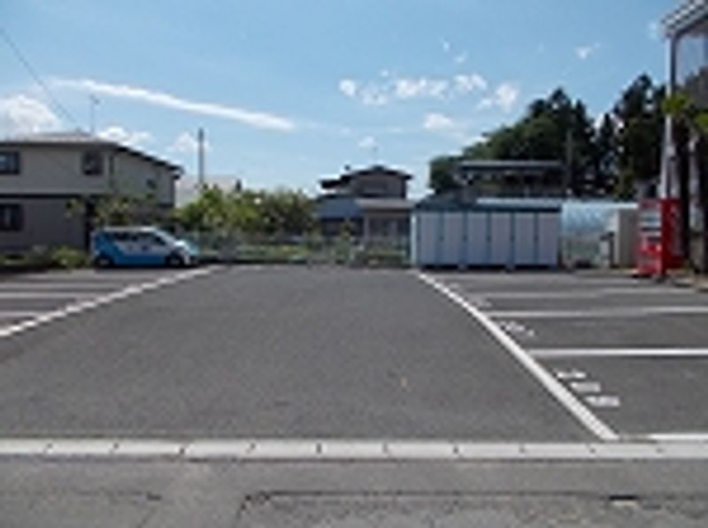 レオパレス忠雅Ⅱ 駐車場