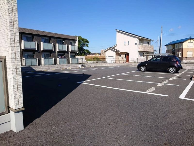 クレイノパーシモン 駐車場