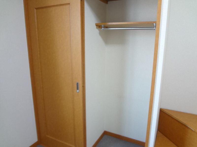 レオパレス枸橘 収納