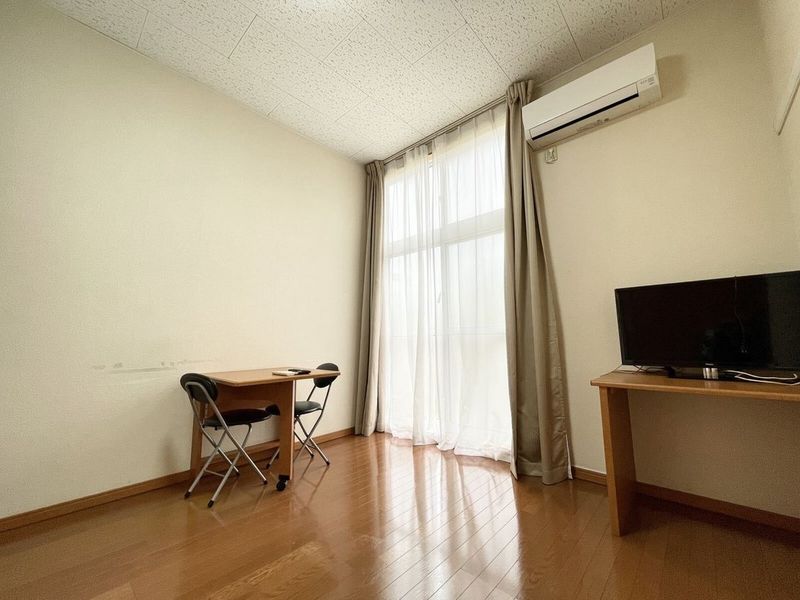 レオパレスステップｏｎｅ 居間