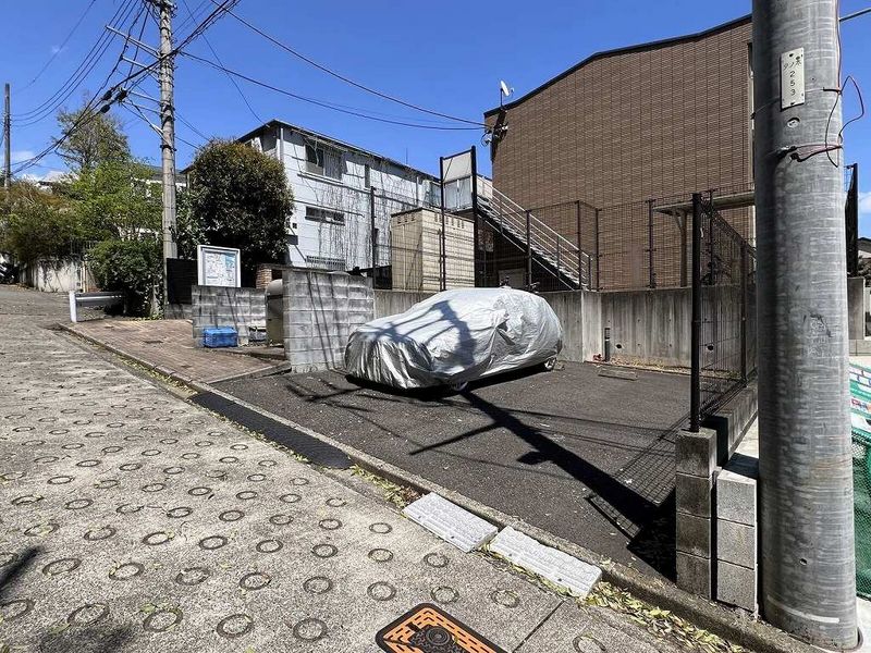 レオパレスクレストヒルズ向原 駐車場