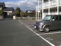 レオパレス小郡南 駐車場