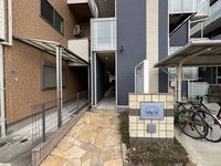 レオネクスト苅藻Ⅱ エントランス