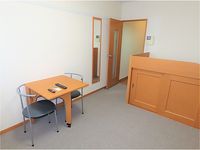 レオパレスグラン花咲 居間