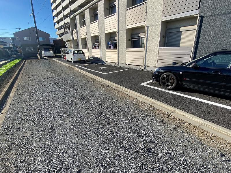 クレイノエカヒ 駐車場