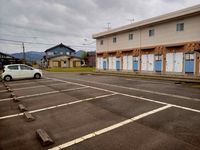 レオパレススペラーレ 駐車場