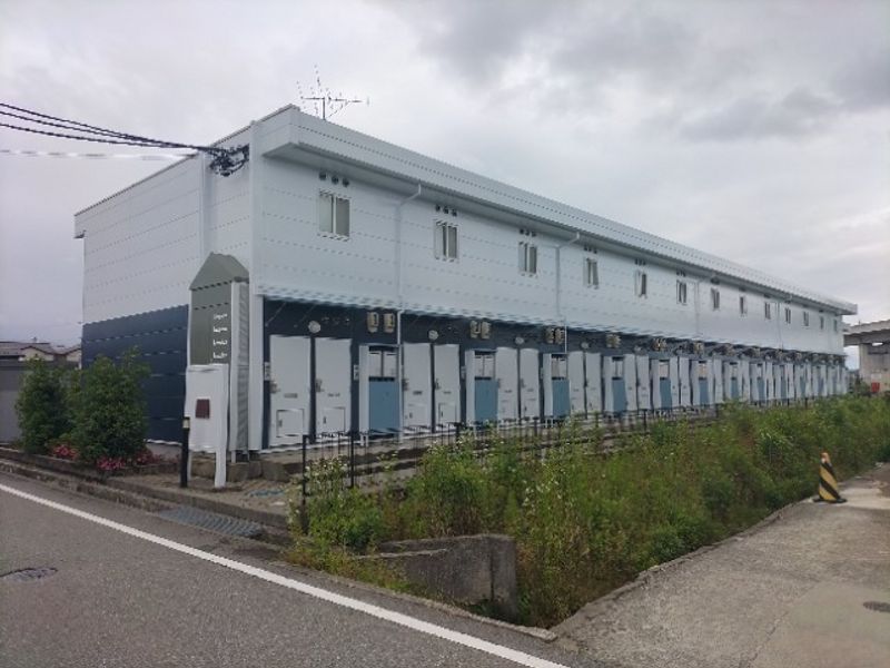 レオパレスエスポワール 外観