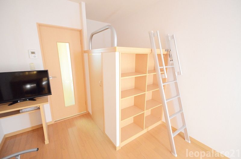 レオパレスアークテラス 収納