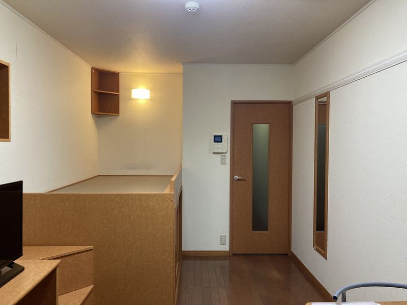 レオパレスＡＯＫＩ 居間