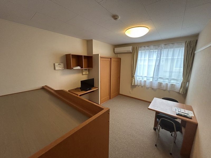 レオパレス仙台南 居間