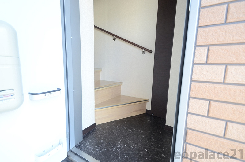 LEONEXT Sodehiro Nigoutou Entrance