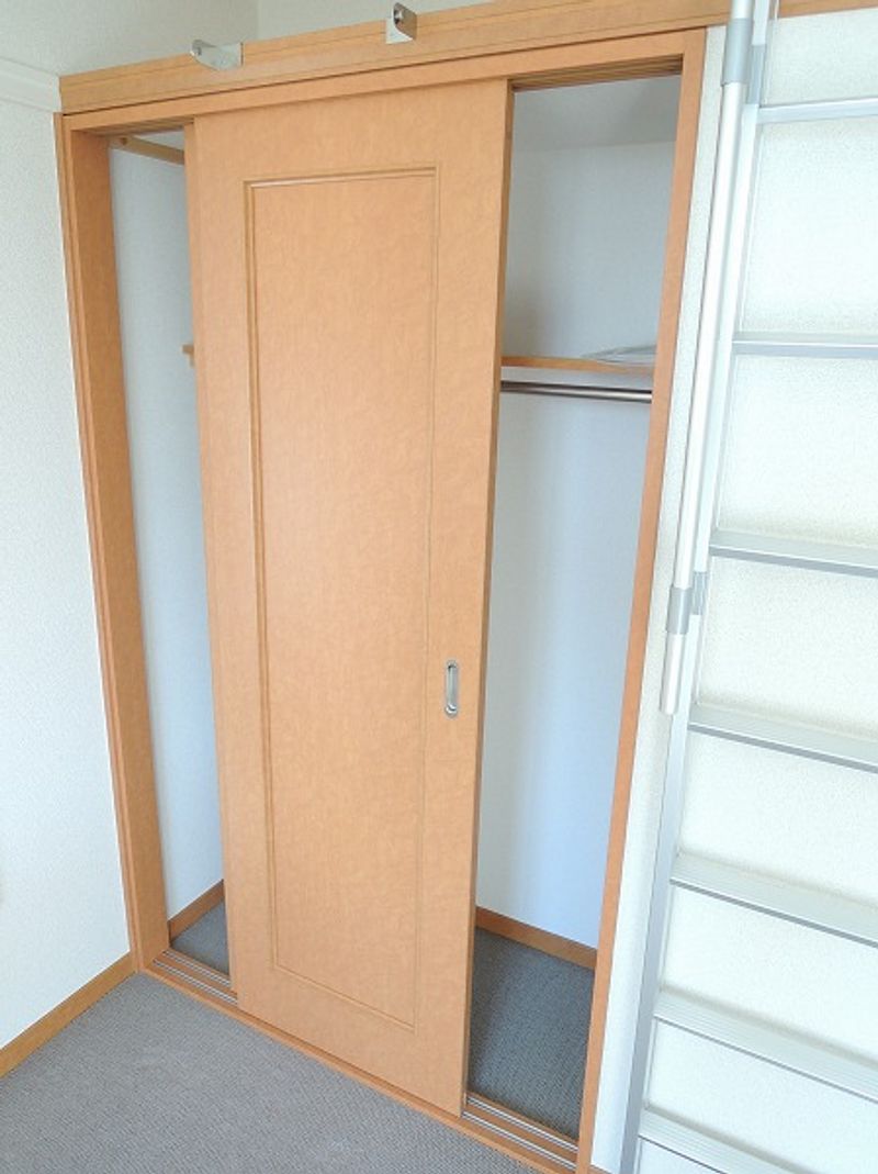 レオパレスまつど雅 収納
