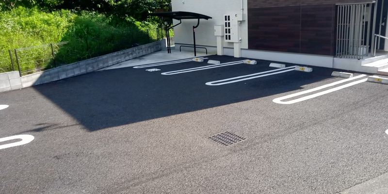 クレイノ飛鳥 駐車場