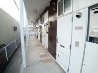レオパレスブルースカイⅣ 玄関