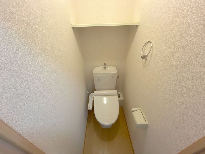 レオパレスしろがね トイレ