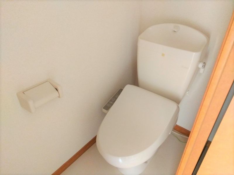 レオパレスやまきた トイレ