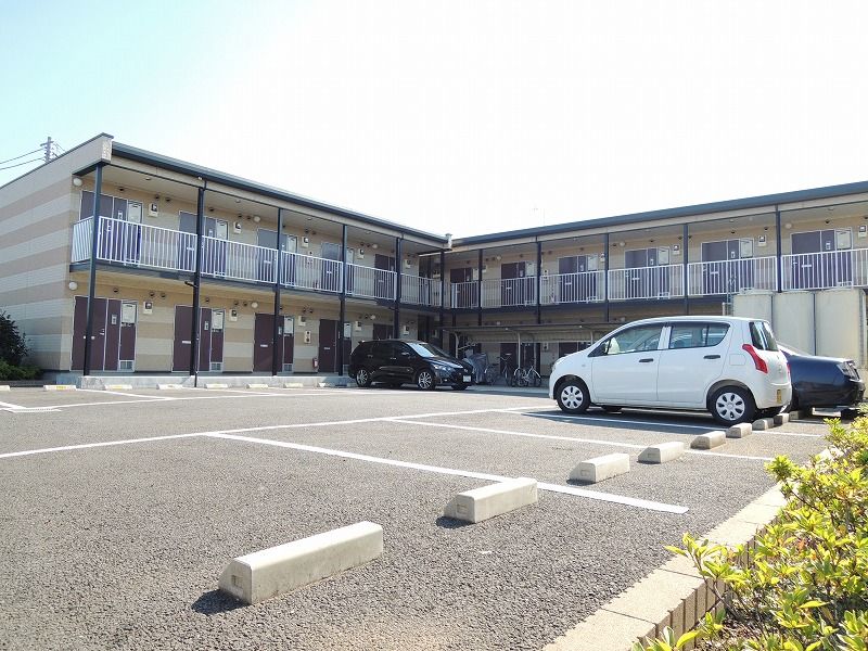 レオパレス中畑 駐車場
