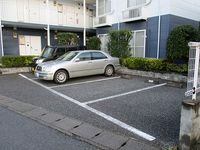 レオパレスパークハイムⅢ 駐車場