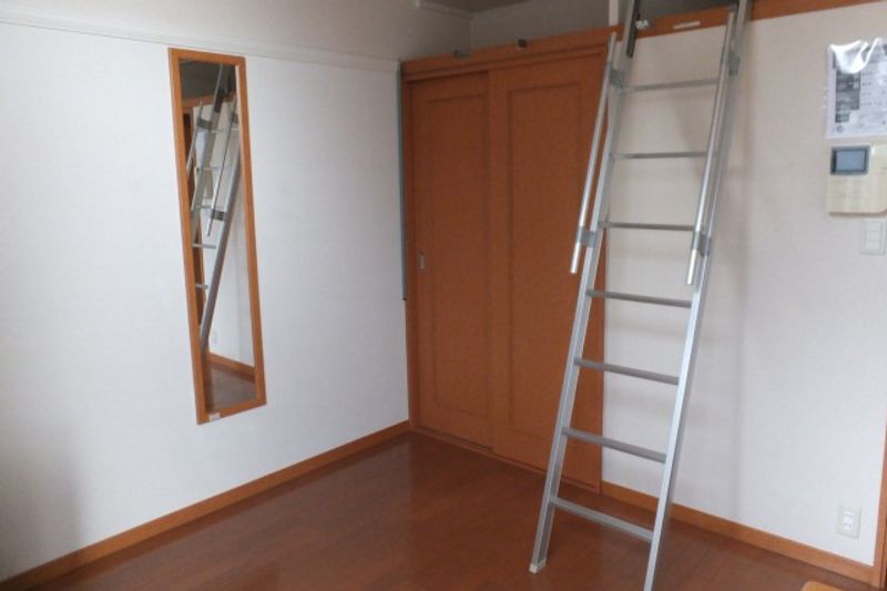レオパレスエクセル歩坂町Ⅲ 居間