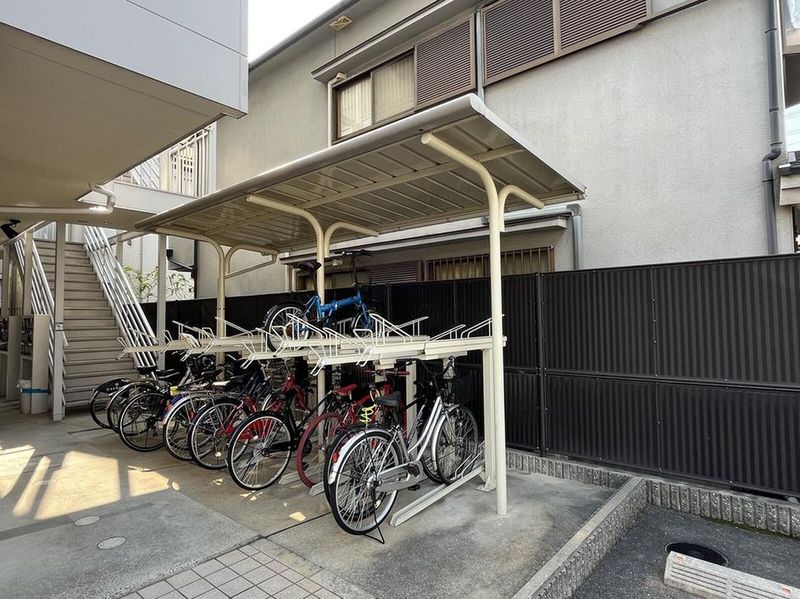 レオパレスルシェルブルー東大阪 共用部分