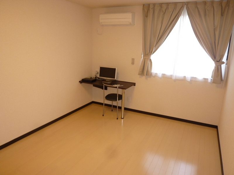 LEONEXT West Living room
