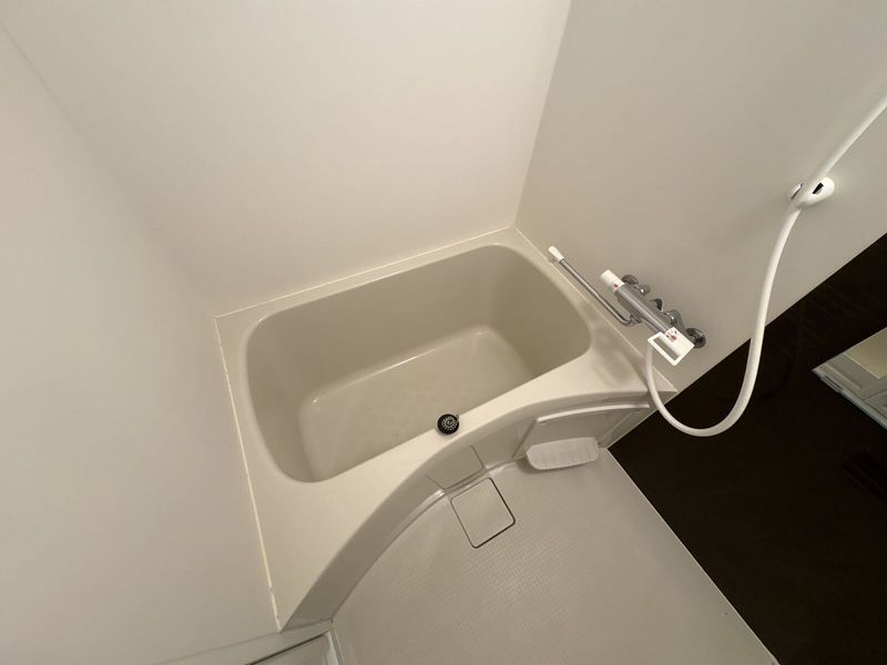 LEONEXT Register Hongo Phòng tắm