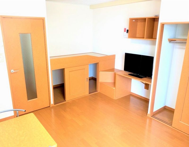 レオパレスセブンハート上田 居間