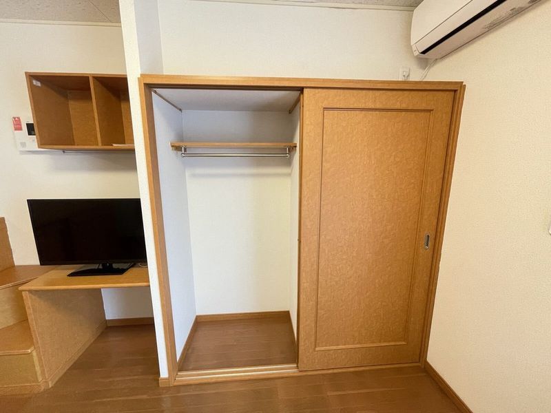 レオパレスヒガシノナミ 収納