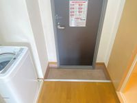 レオパレスホワイエⅢ 玄関