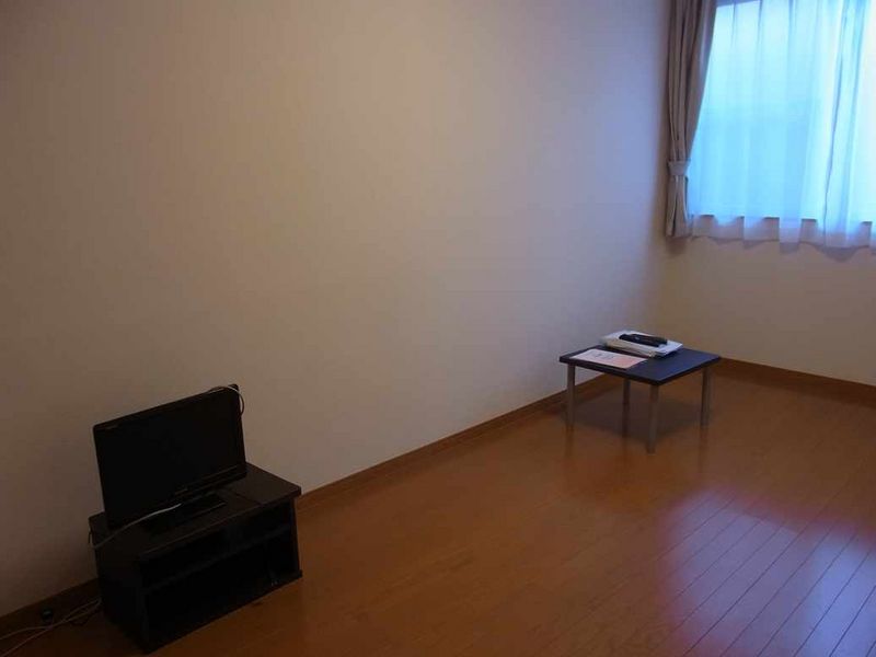 レオパレスあおば 居間