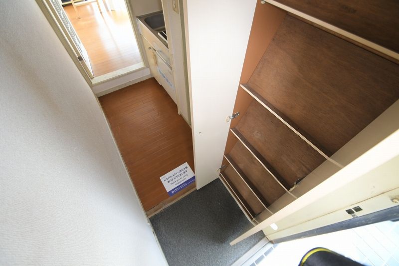 leopalace Kobe Yamate Entrance