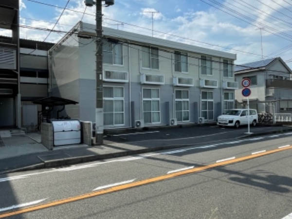 レオパレスヴィラージュ社家 外観