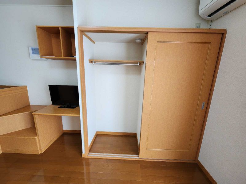 レオパレスエスポワール 収納