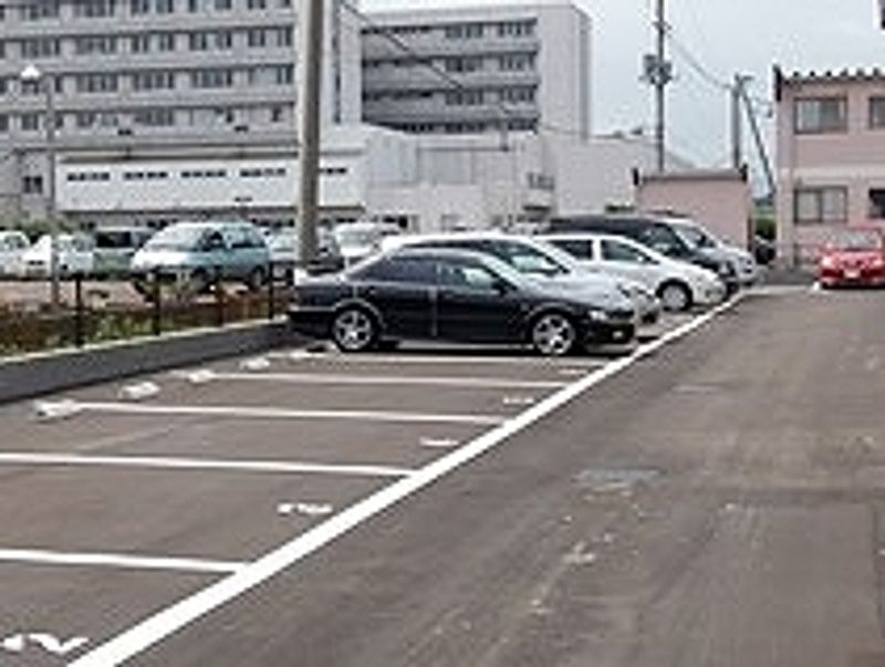 レオパレス輝 駐車場