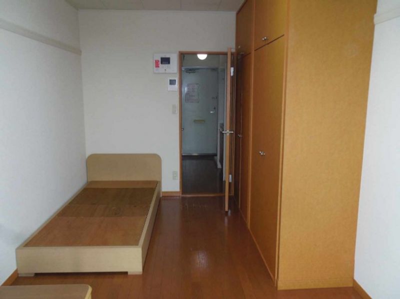 レオパレスメゾン・クレール 居間