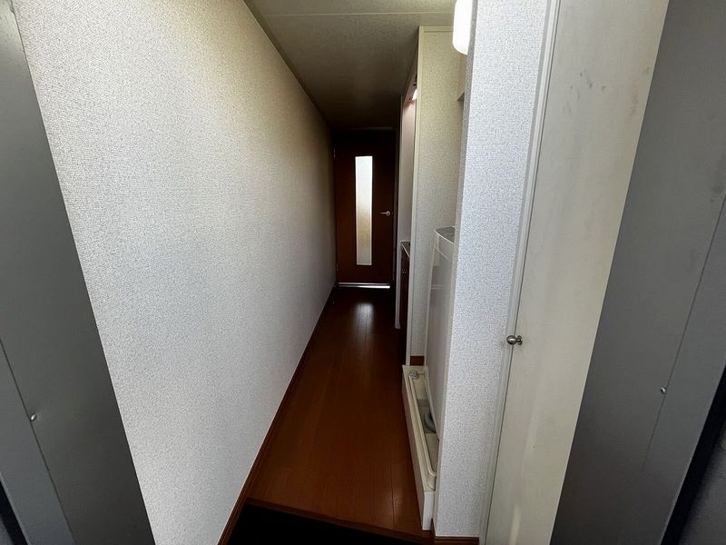 レオパレスクレスト 玄関
