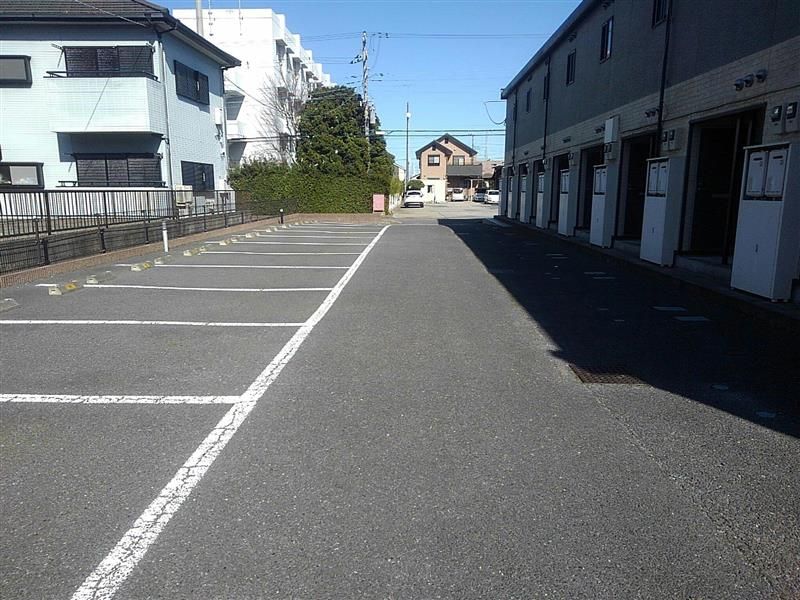 レオパレス知手タウニー 駐車場
