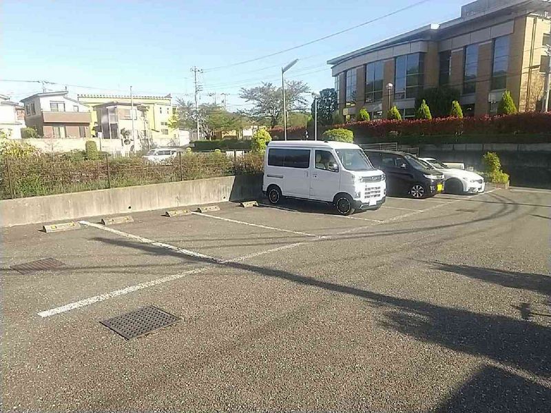 レオパレスＨＳＩ　ＲＩＶＥＲⅡ 駐車場