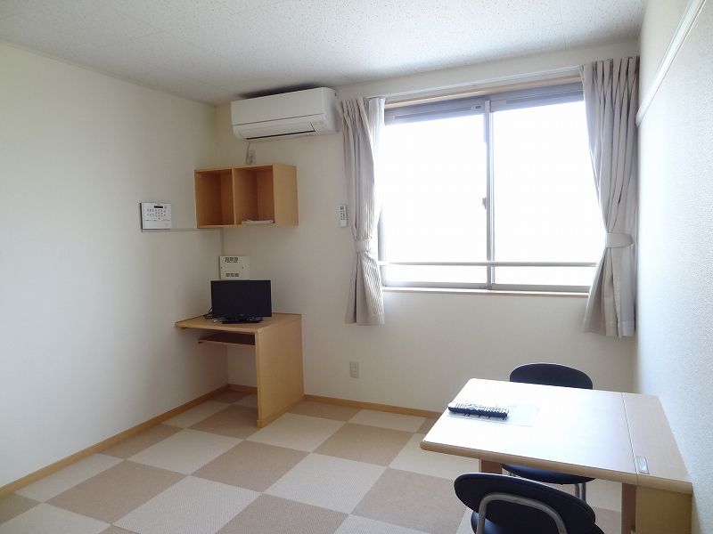 レオネクストかおり 居間