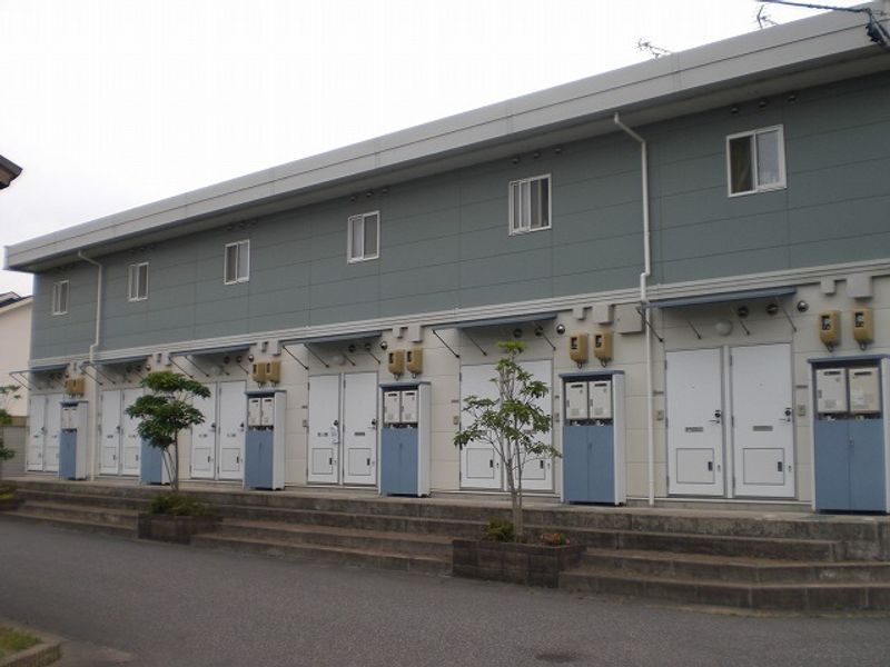 レオパレス新発田西Ⅰ 玄関