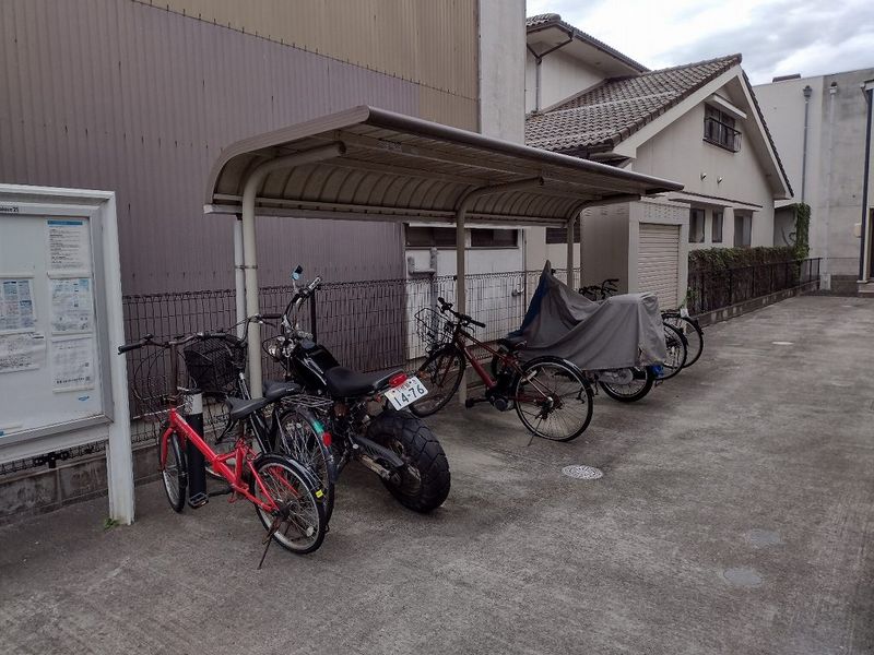 レオネクスト地行場 共用部分