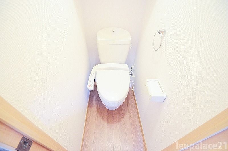 レオパレスビハイントロンチーノ トイレ