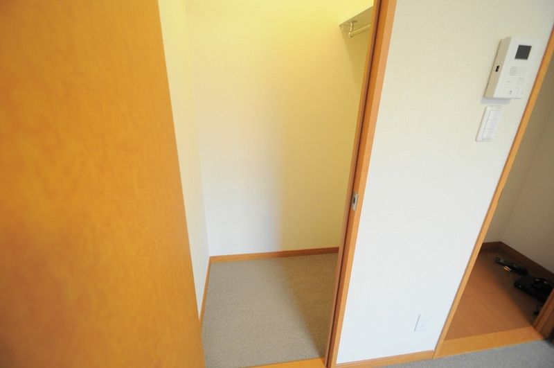 レオパレス立林 収納
