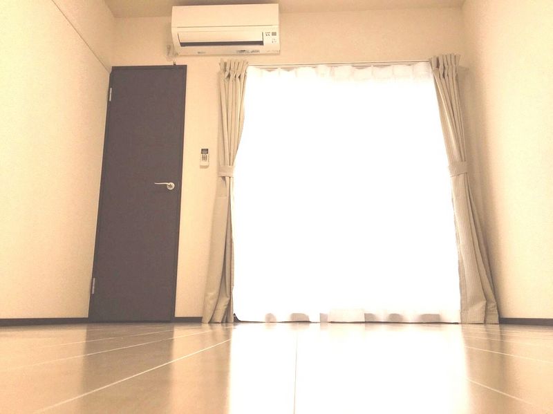クレイノＫＡＧＯＨＡＲＡⅡ 居間