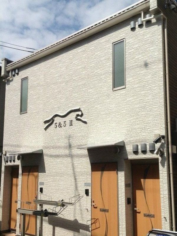 CLEINO 5&5 II exterior