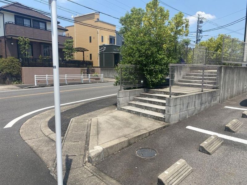レオパレスアトリウム エントランス