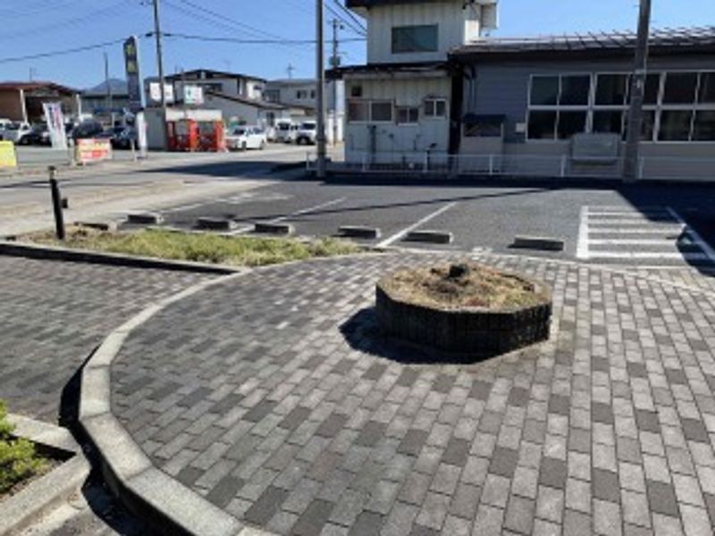 レオパレスさくらんぼ 駐車場