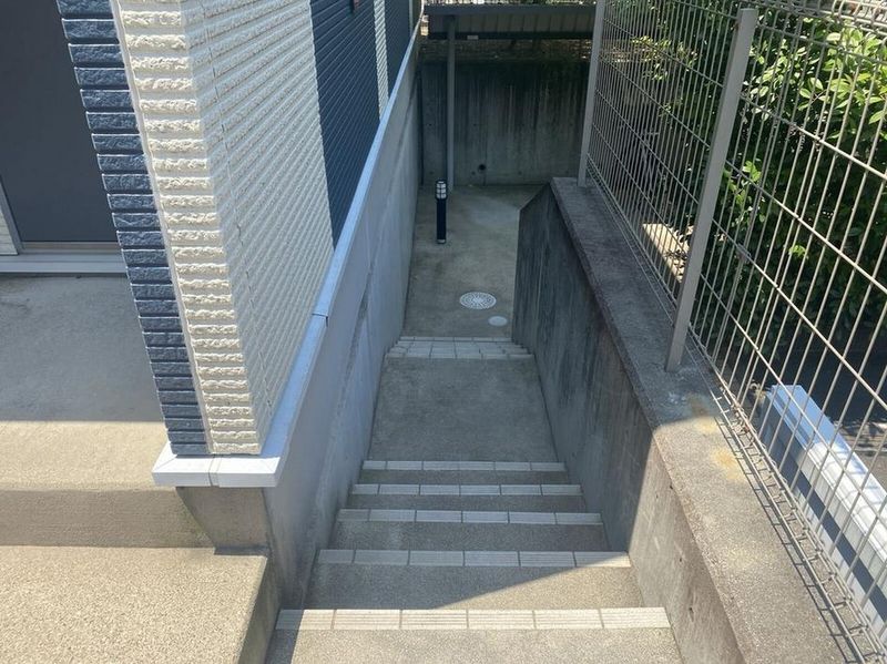 レオネクスト松和花壇 エントランス
