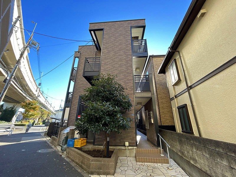 レオネクストラフテル西台 外観