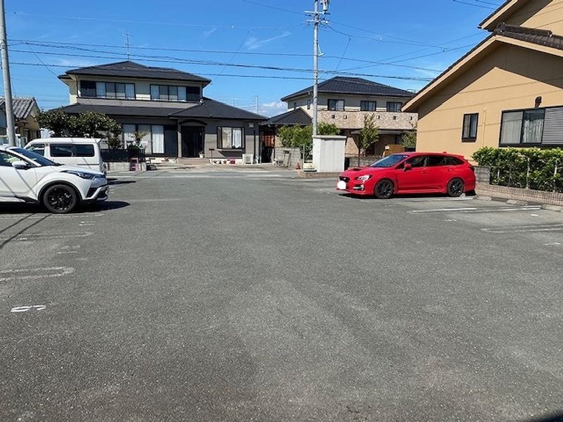 レオパレスＥフレックス 駐車場